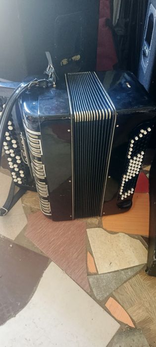 продам баян Сатурн