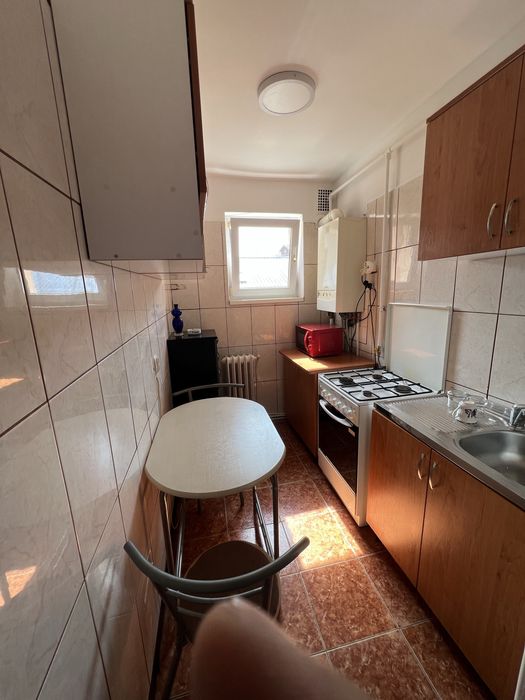 Inchiriez apartament