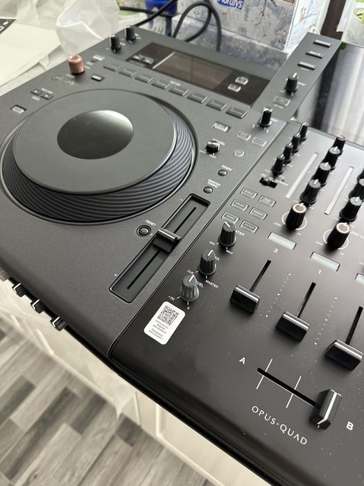 Consola Dj Pioneer Opus Quad