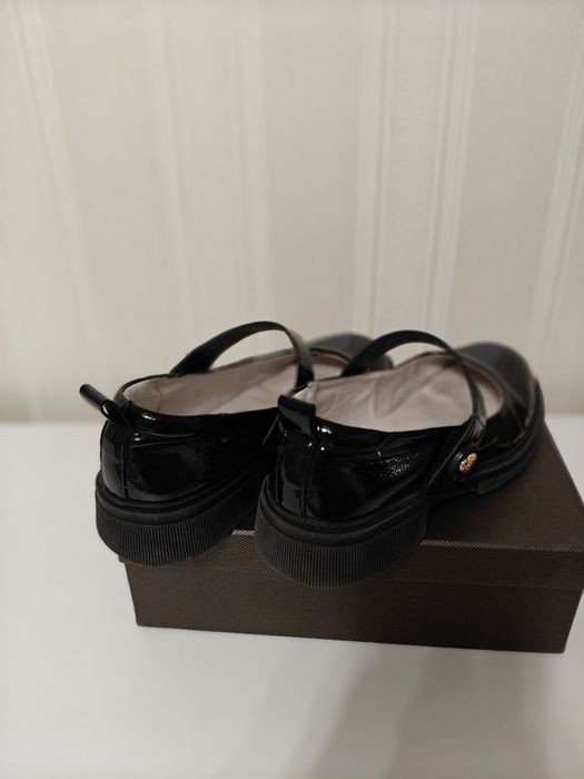 Туфли на девочку. Школьная обувь. 37 рамзер