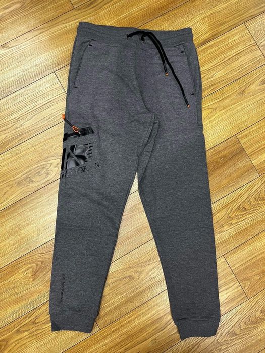 НОВ Мъжки екип