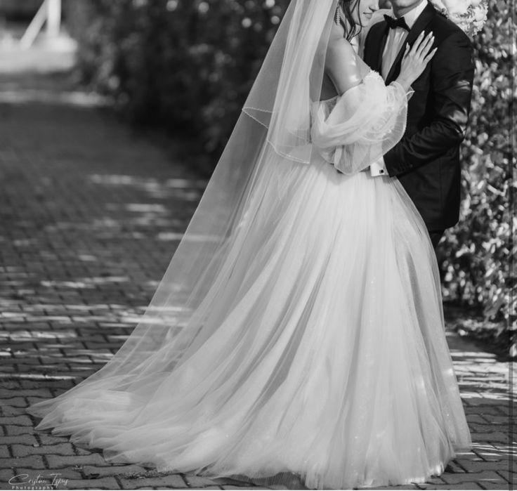 Vând rochie de mireasă impecabilă