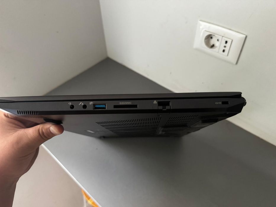 Vând laptop gaming