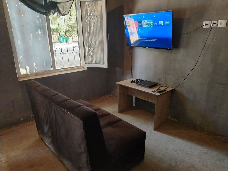 Play station 4 sotiladi