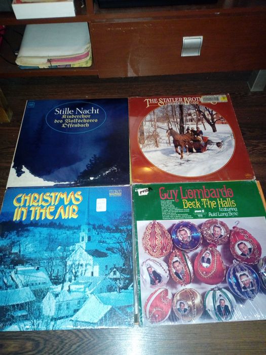 Discuri vinil de craciun  limba engleza  colinde ,cantece  stare ca nou