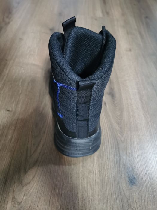 Обувки (подходящи за планински преходи)