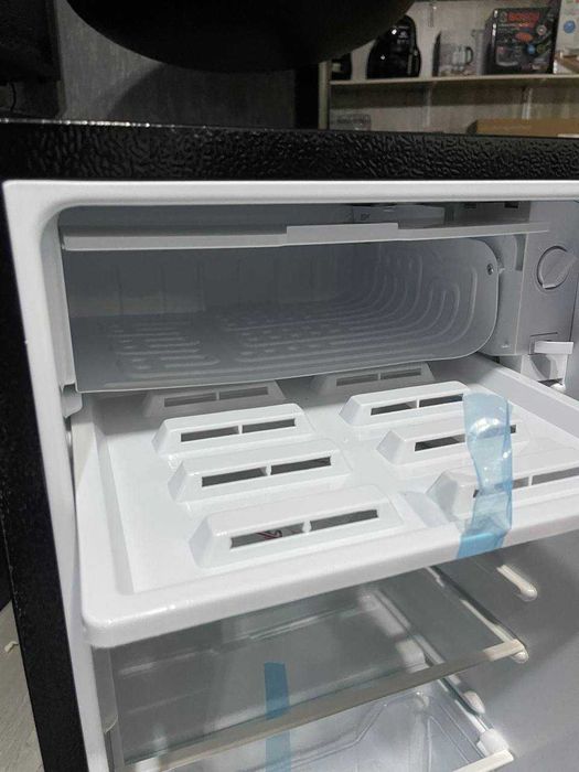 Мини холодильник MAX PLUS 90 L