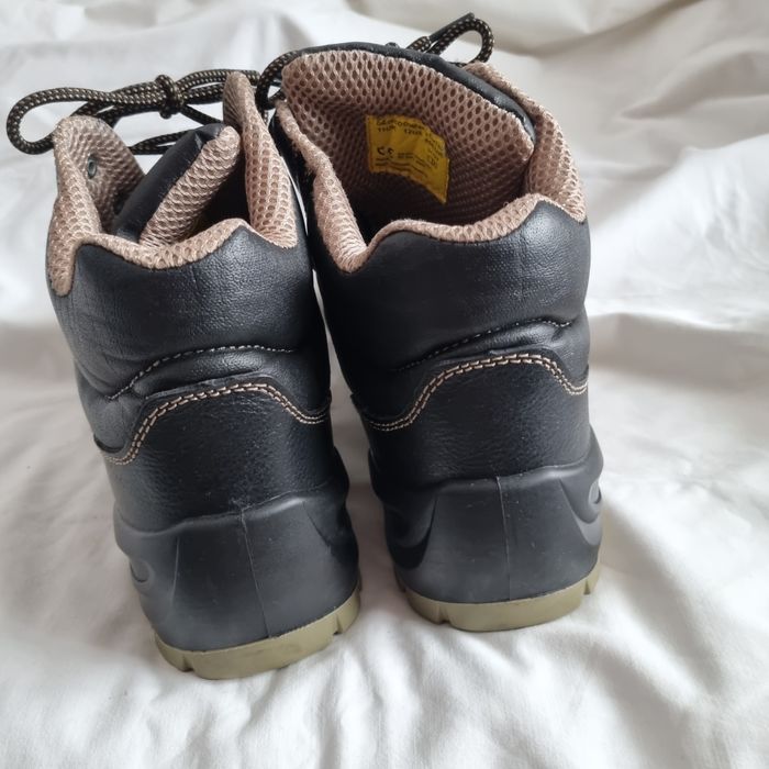 Bocanci, ghete lucru bombeu de fier 45