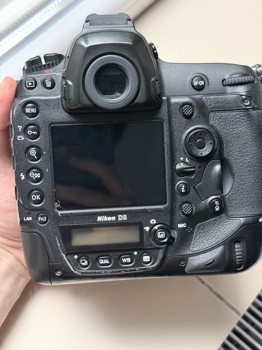 Kit Nikon D5 90k cadre profesional complet
