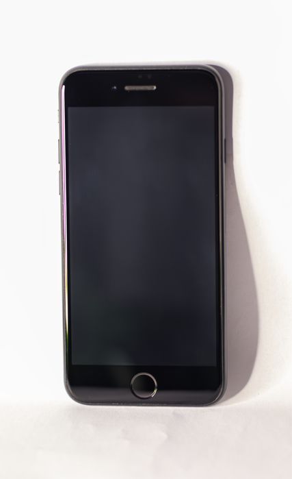 iPhone SE 2022 64GB + Cutie | 72% Baterie