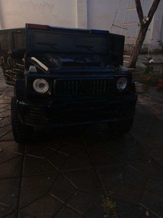 Detskiy elektromobil sotiladi