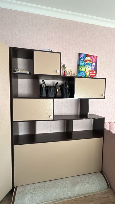 Стенка и письменные столы