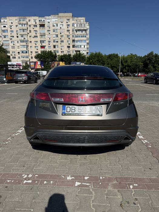 Honda Civic VIII 1.8 executive