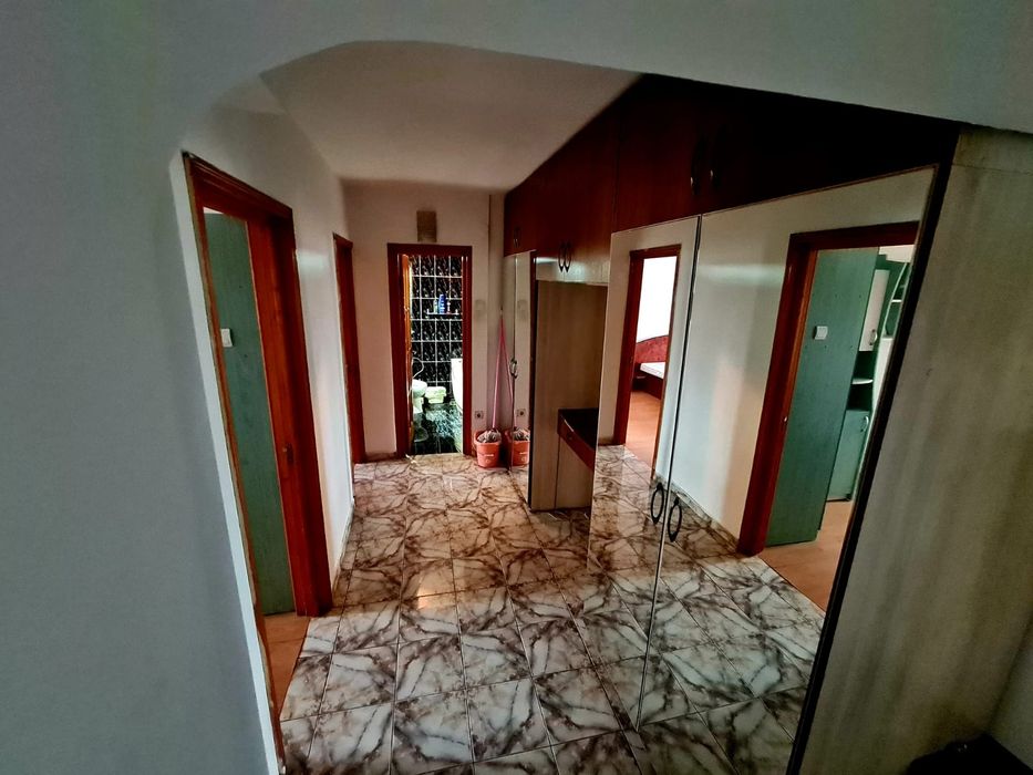 Per fizică/ 3 camere decomandat 74 m/ Nicolina 2 Lidl/ bloc pe cadre