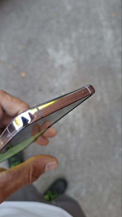 Samsung flip 4 работещ за части.