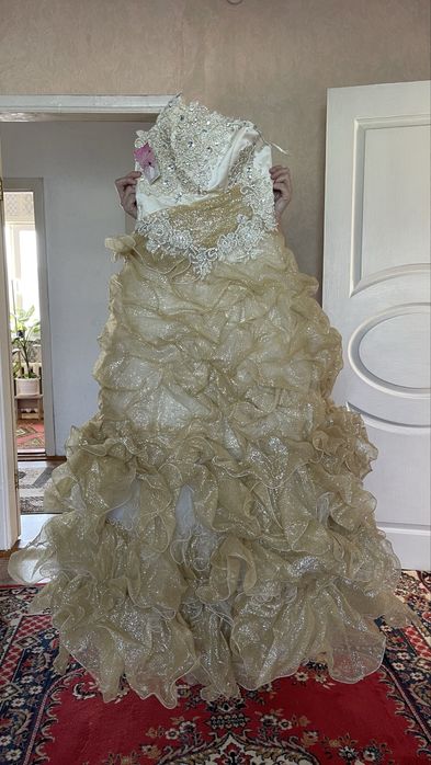 Платье вечернее нарядное свадебное