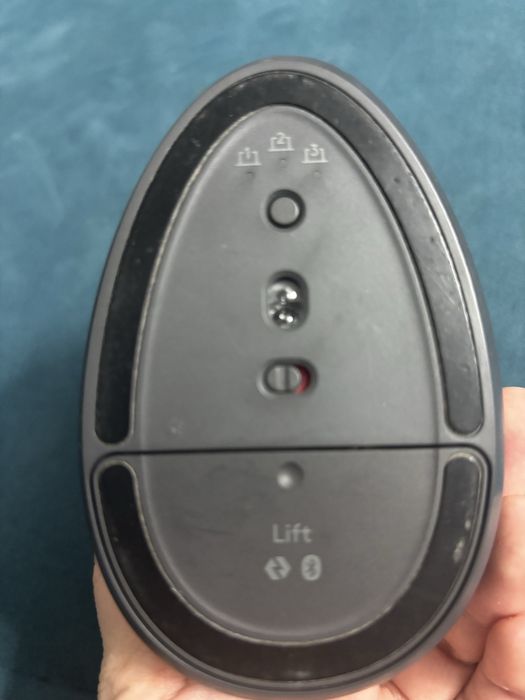 Мышь Logitech Lift Vertical