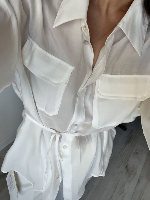 Белая классическая рубашка