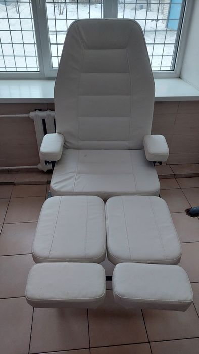 Кресло педикюрное