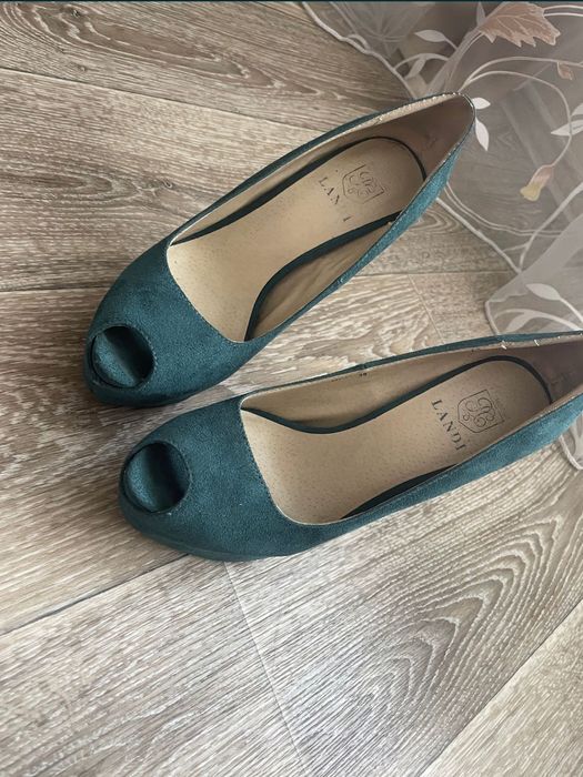 Продам туфли женские