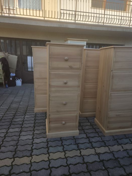 Двукрилен гардероб с плъзгащи се врати