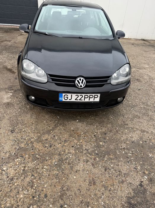 Vând Volkswagen Golf 5