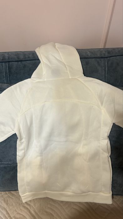 спортивка в лимонном цвете