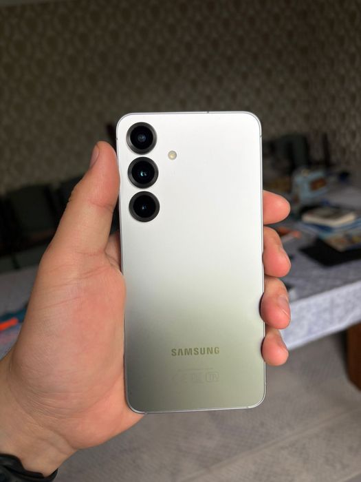 Samsung s25 12/256 silver shadow