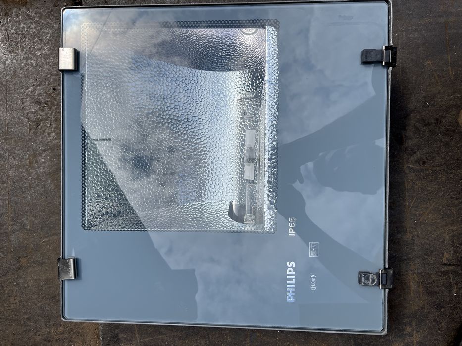 Tip produs: Proiector Phillips Tempo 3 RVP351 250 W