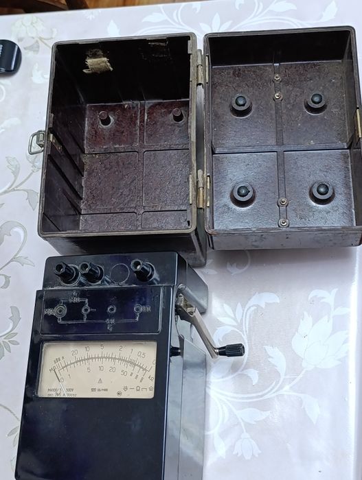 Мегаомметр М4100/3