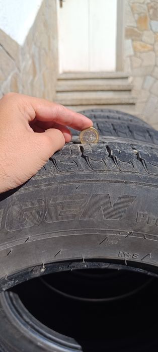 Летни гуми 215/70/16