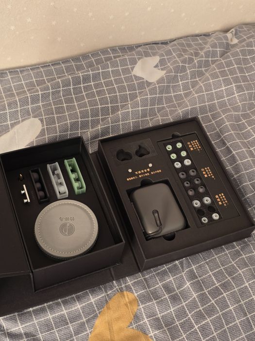 Продам наушники IEM