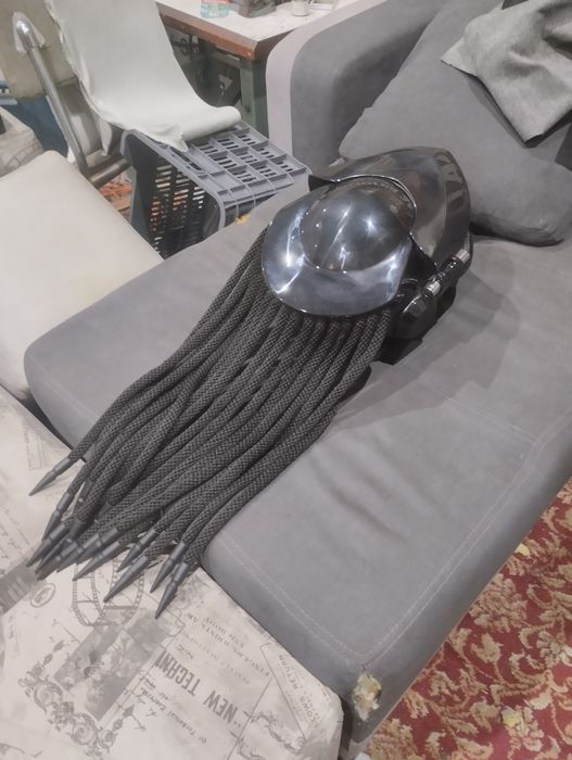 Каска тип прешалеца с плитки