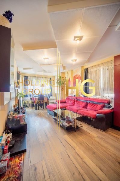 Продава се Тристаен апартамент в Варна, Бриз - 105 кв.м за 1476 €/кв.м - Снимка #1