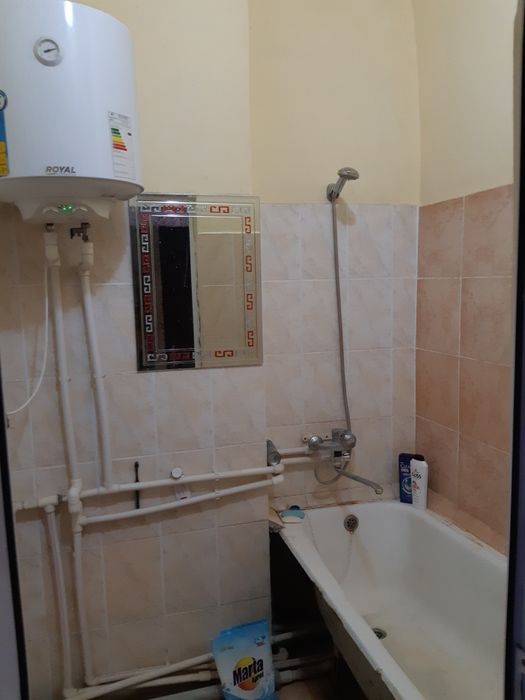 Квартира сотилад Термез центрдан 4этажка 3 хоналик