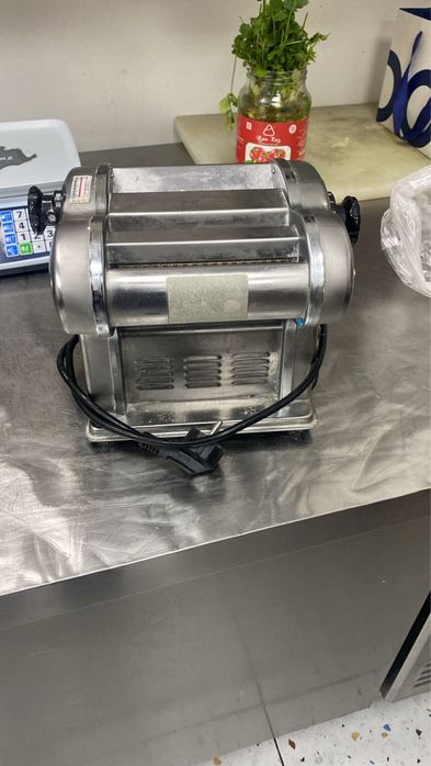 Тетестомес, лапшарезка, водонагреватель, весы, рисоварка