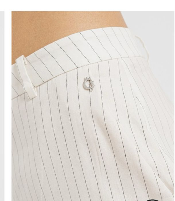 Pantaloni de vara , albi cu dungi, noi, Guess