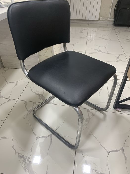 Ofis stuli yangi holatda 6 dona