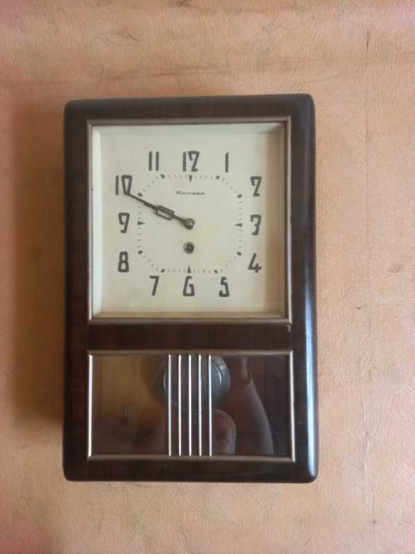 Настенные часы янтарь цена. Часы янтарь ( 57215 ). Часы янтарь СССР (57215 ). Часы янтарь СССР настенные. Часы янтарь 1975.