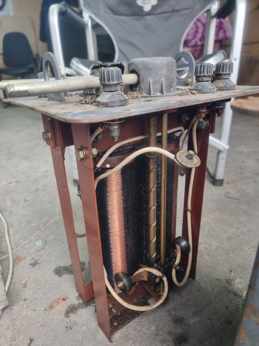 Автотрансформатор АОМН-40-220