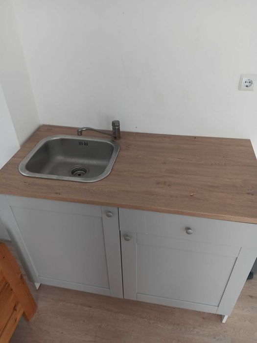 Шкаф за мивка от Икеа.