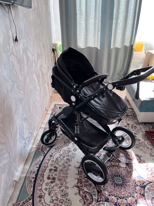 Продам коляску в отличном состояние