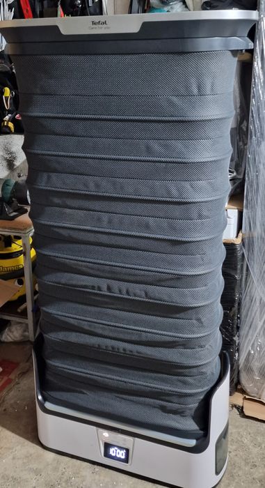 Aparat de călcat și igienizat vertical  + uscator