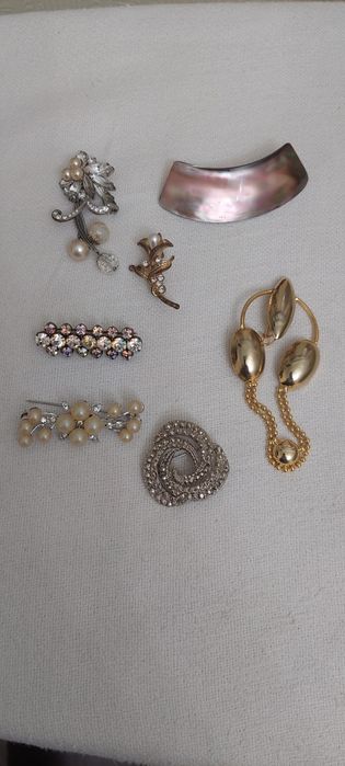 Броши  продам в наборе или поштучно