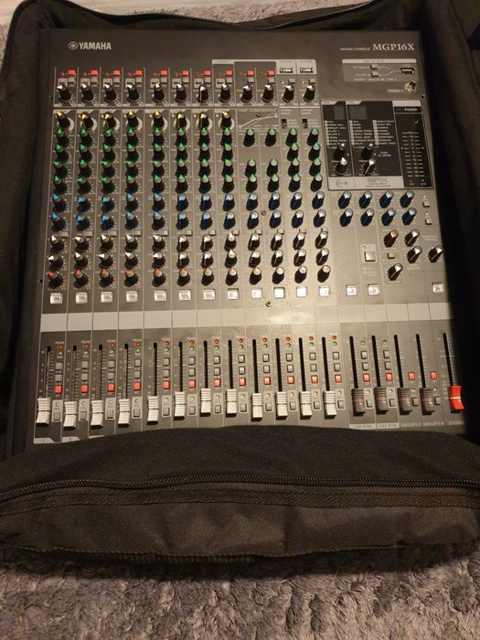 Mixer audio profesional Yamaha MGP 16X