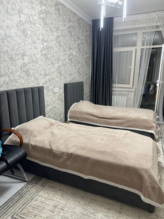 Кровать  для гостинной