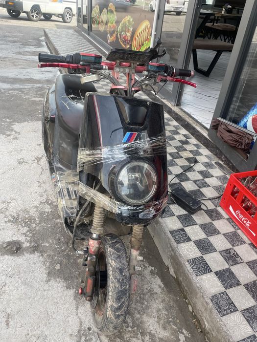 Elektr skuter sotlad