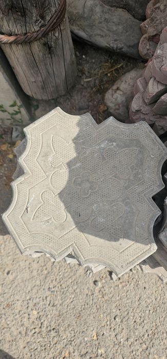Продам  брусчатку б/у. Массивные