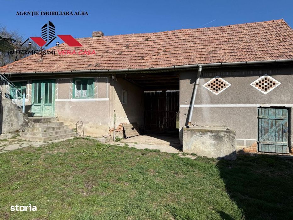 Casa si anexe cu un teren de 7701 mp de vanzare in Stauini  Jud Alba