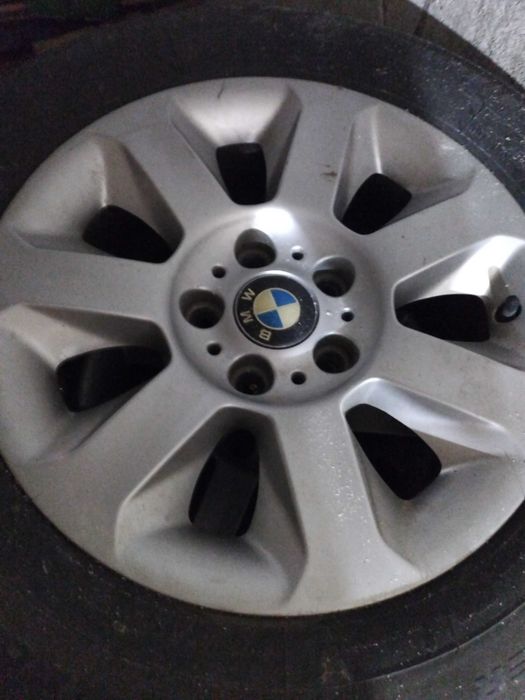 bmw гуми с джани16"
